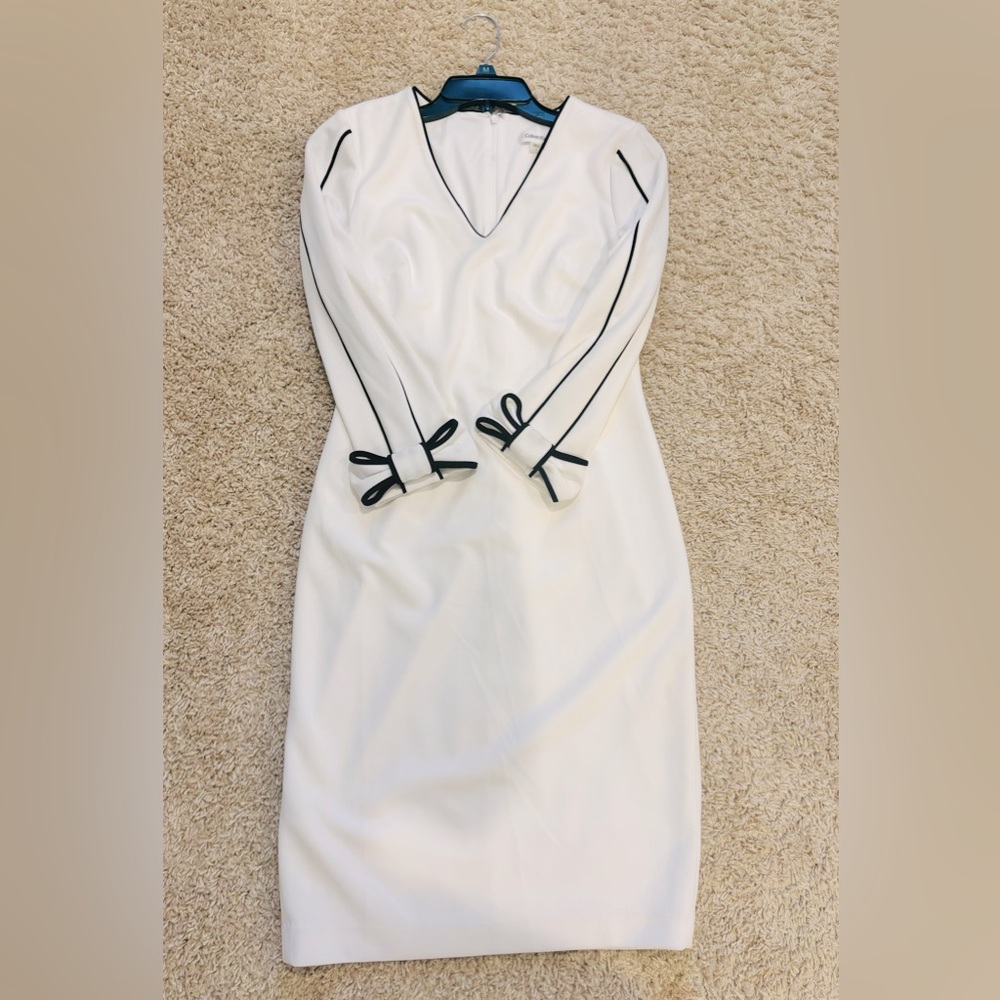 Midi white dress size 4 bow details lined new dress fabric with stretch classic.